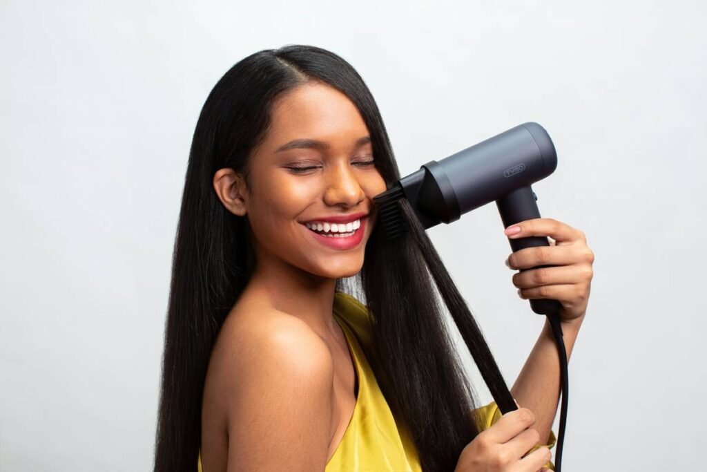 Damage-Free Twists: How to Achieve Defined Curls Without the Breakage (Thanks, Hair Picks!)