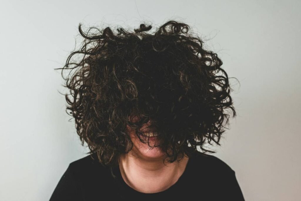 Detangling Picks: Your Secret Weapon for Knot-Free Curls (Without the Breakage)